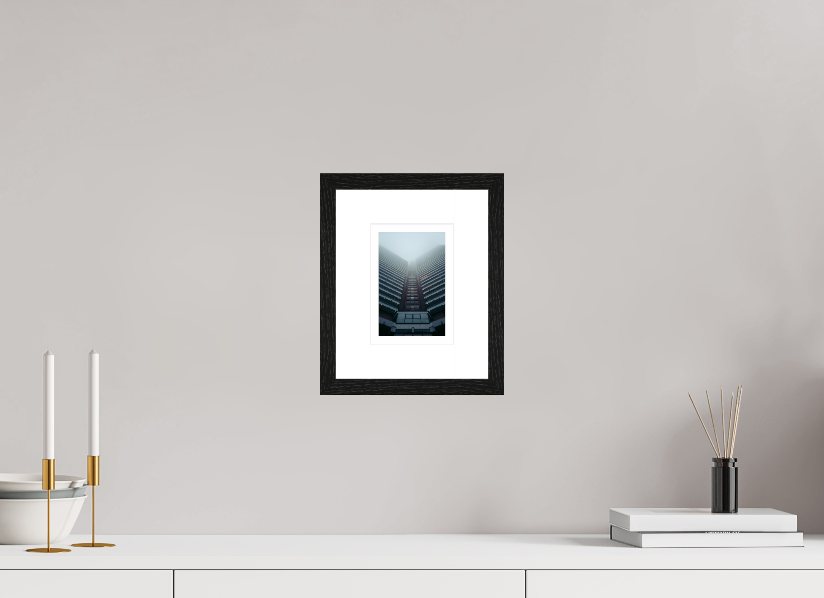 Hochhaus im Nebel II