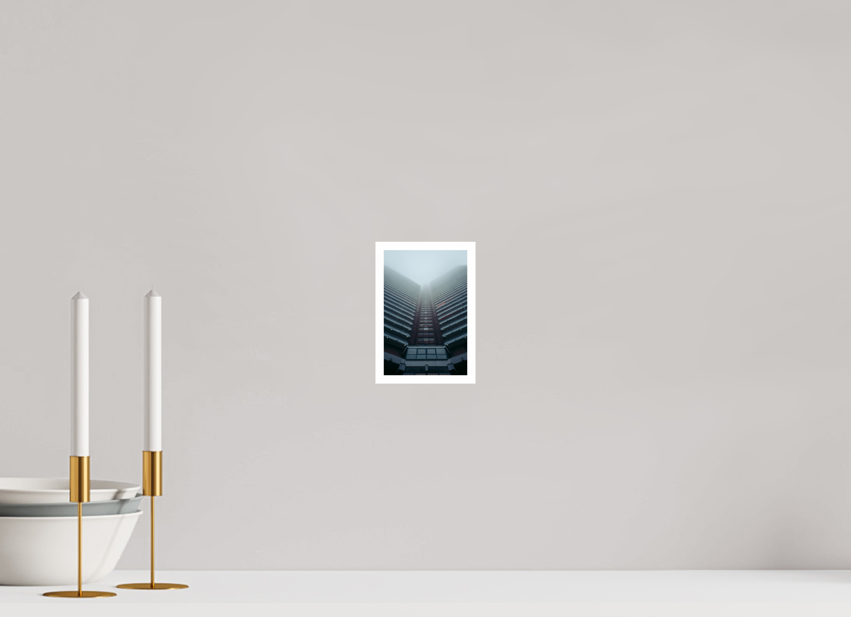 Hochhaus im Nebel II